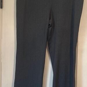 Reebok gray athletic pants XL women’s with pocket in front  waist band inseam is